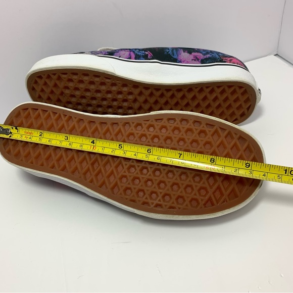 Vans Floral pattern, Pink, purple, blue and black. Womens 6 or Mens 4.5 - Picture 15 of 16